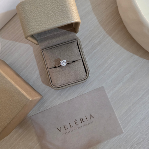Amora Hearts White Ring