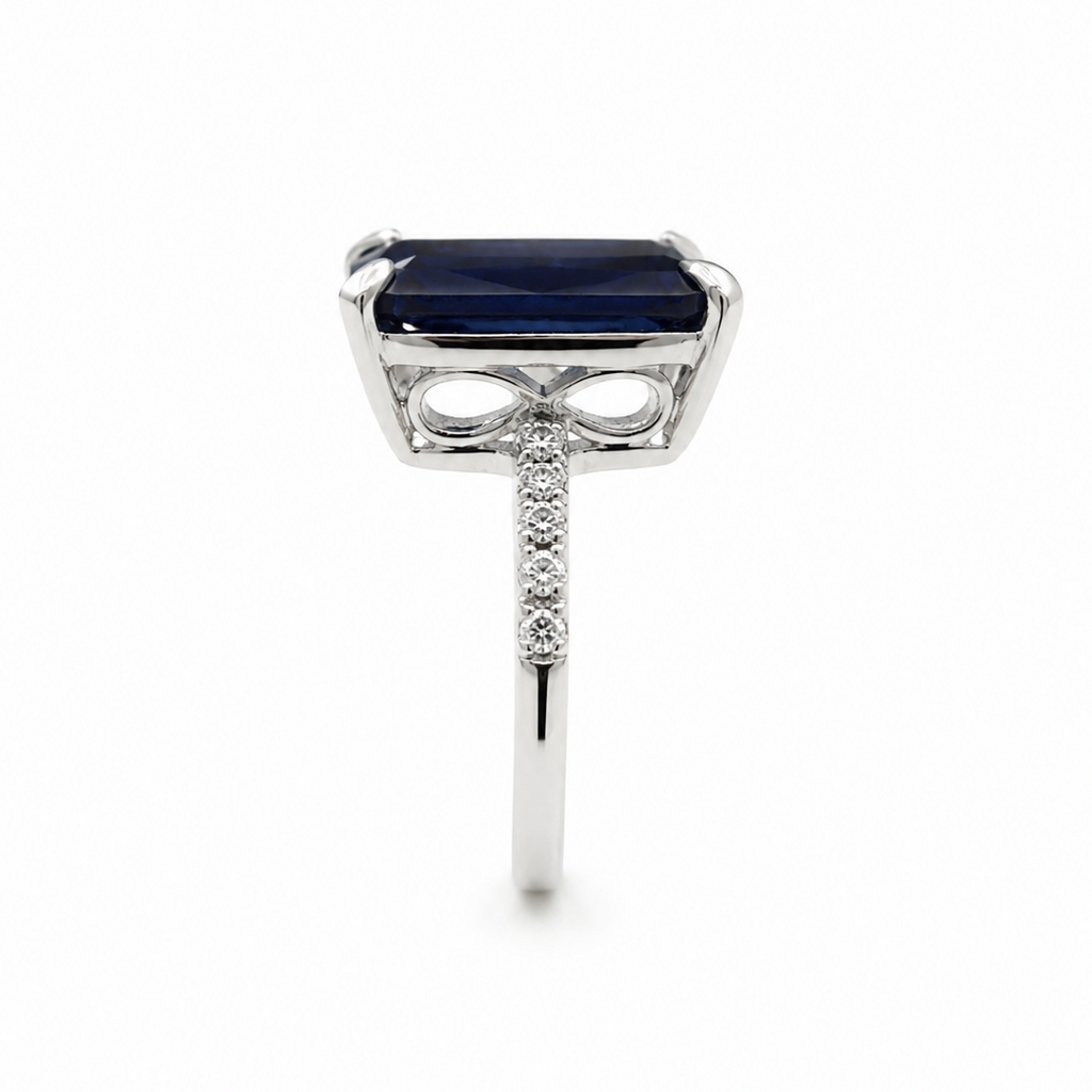 Sapphire Blue Ring