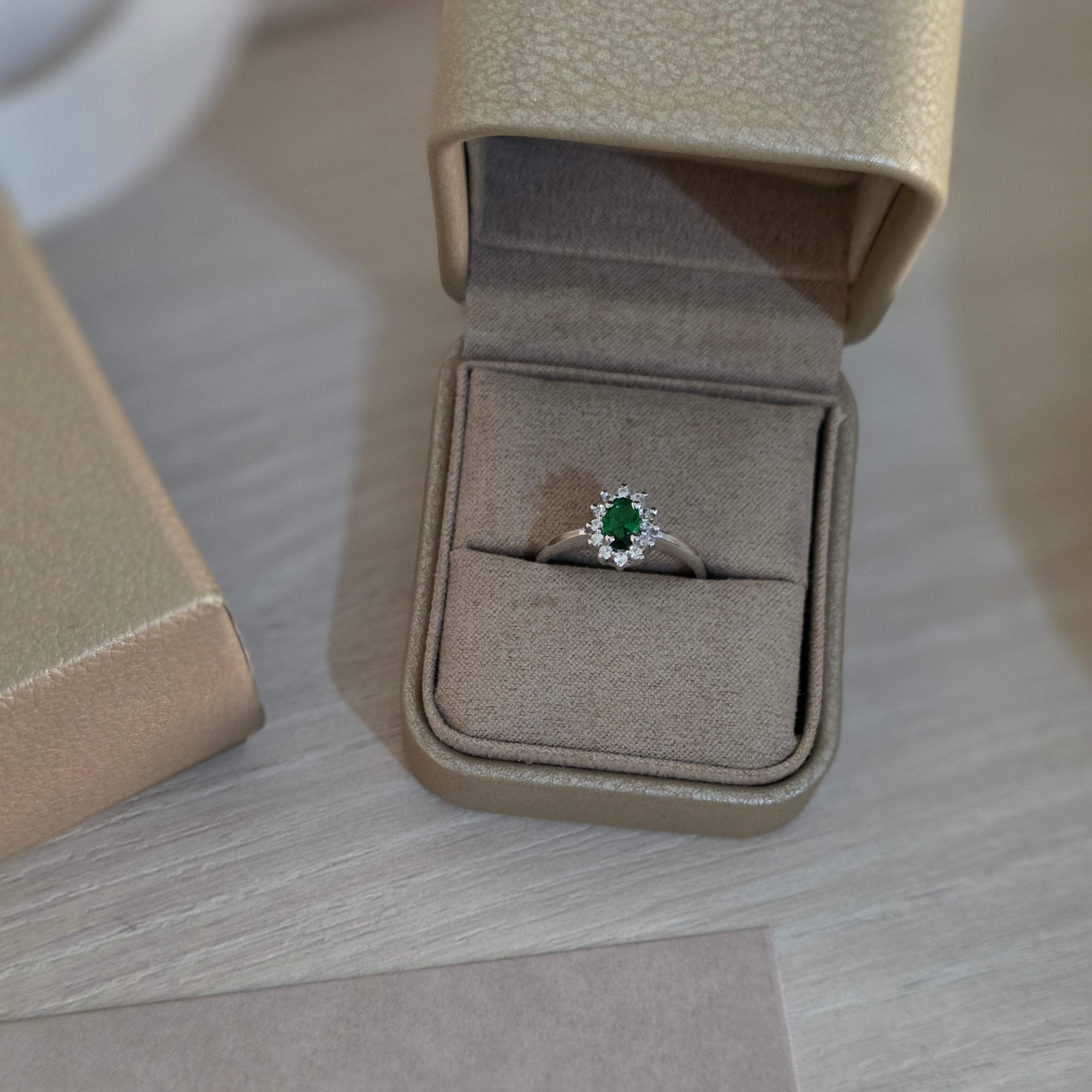 Lumière Emerald Green Ring